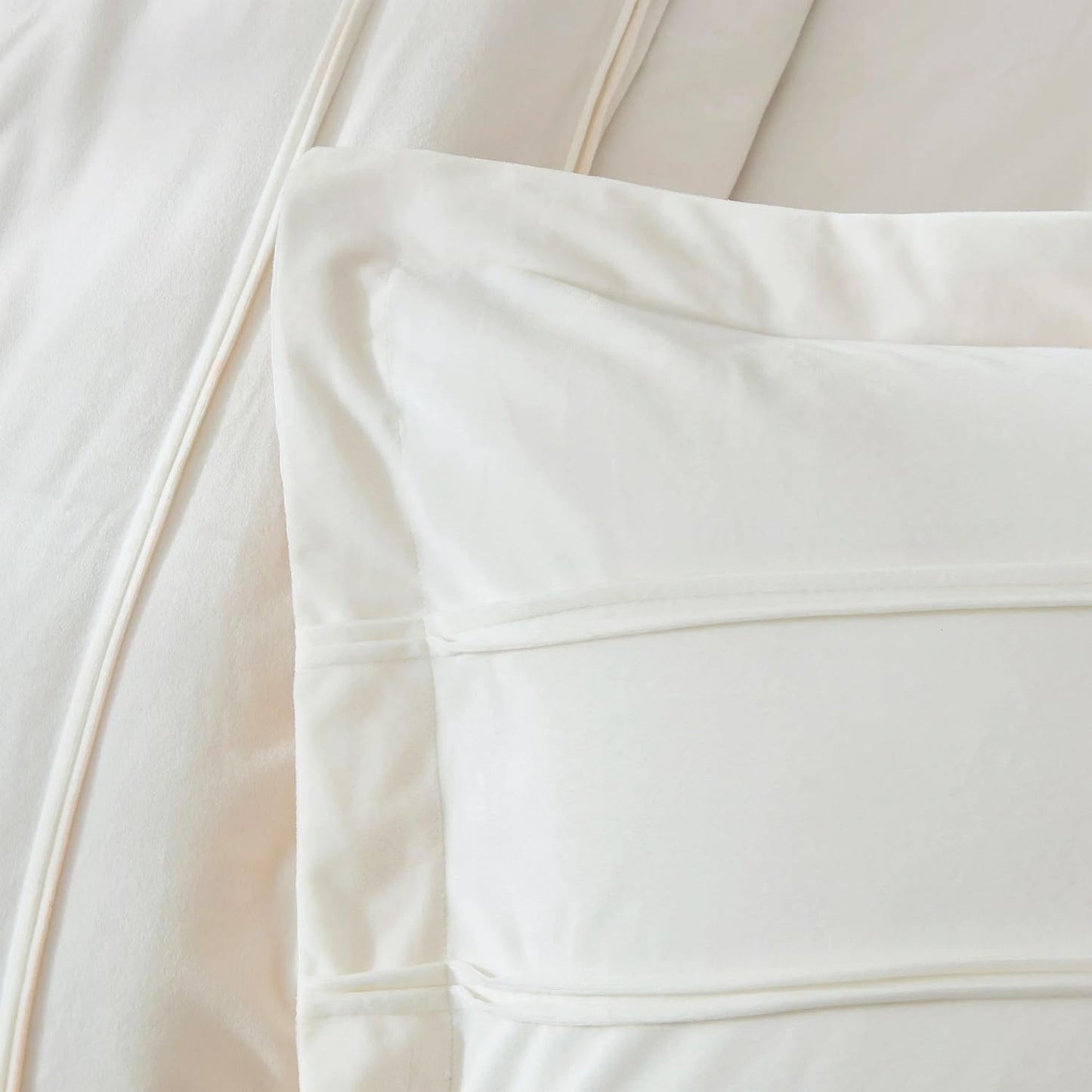 Coverless Rosealinn White Velvet Design - 3-Pieces ,10.5 Tog